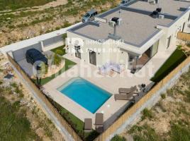 Casa (unifamiliar adosada), 180 m², seminuevo, Zona