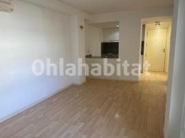 Apartamento, 56 m², seminuevo, Calle Enric Vincke