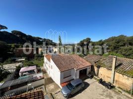 Casa (unifamiliar adossada), 301 m², Zona