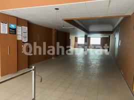 For rent business premises, 180 m², Calle de Martí Folguera