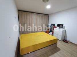 Casa (unifamiliar adossada), 81 m², prop de bus i tren