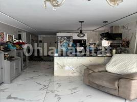 Pis, 77 m², prop de bus i tren, Calle de Berlín