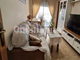 Piso, 70 m², cerca de bus y tren
