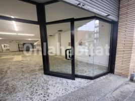 Local comercial, 120 m², cerca de bus y tren