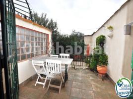 Casa (unifamiliar aïllada), 246 m², Calle Catalunya
