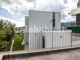  (xalet / torre), 140 m², presque neuf