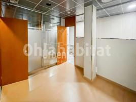 Business premises, 194 m², Zona
