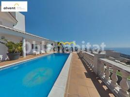 Casa (unifamiliar aislada), 300 m², seminuevo, Zona
