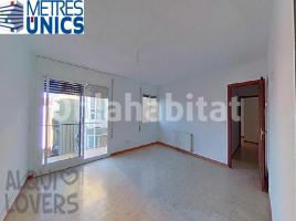 Pis, 84 m², prop de bus i tren