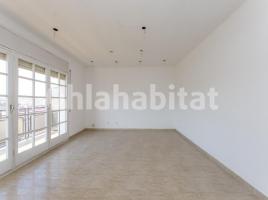 Duplex, 114 m², near bus and train, Travesía Travessia del Lledoner