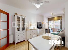 Pis, 117 m², prop de bus i tren