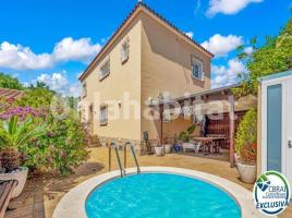 Casa (xalet / torre), 231 m², nou, Calle Mas Nou, 2