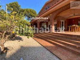  (unifamiliar adossada), 689 m², Zona
