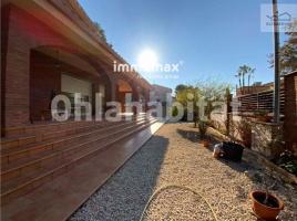  (unifamiliar adossada), 689 m², Zona