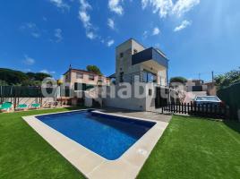 Casa (unifamiliar aïllada), 356 m², seminou, Calle Benidorm