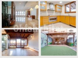 Casa (unifamiliar adosada), 415 m², seminuevo, Zona