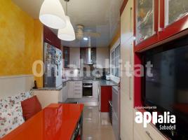 Piso, 91 m², cerca de bus y tren