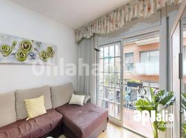 Flat, 91 m², near bus and train