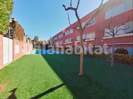 Houses (terraced house), 220 m², near bus and train, almost new, Calle Enric Teixidó i Salvà, 30
