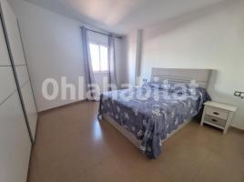 Flat, 83 m², near bus and train