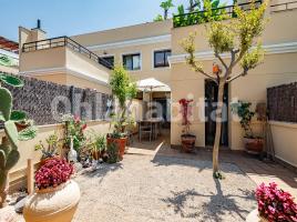 Houses (terraced house), 216 m², almost new