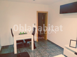 Pis, 56 m², prop de bus i tren