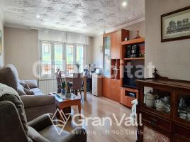 Apartamento, 84 m², cerca de bus y tren