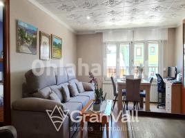 Apartamento, 84 m², cerca de bus y tren