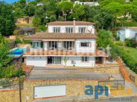 Casa (xalet / torre), 263 m², seminou, Calle del Berguedà