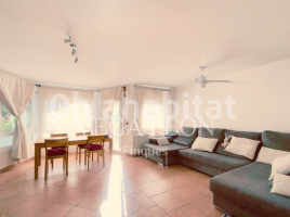 Pis, 105 m², prop de bus i tren