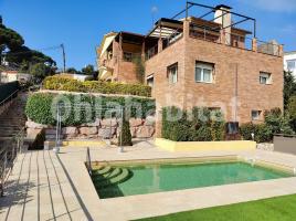 Casa (chalet / torre), 358 m², seminuevo