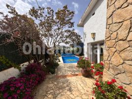 Houses (villa / tower), 254 m², Calle El Gironès