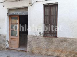 Alquiler local comercial, 138 m², cerca de bus y tren, Calle de Sant Lli