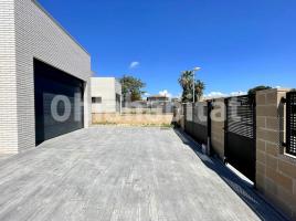 Casa (unifamiliar aïllada), 173 m², nou, Calle Isidre Nonell , 10