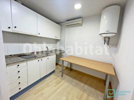 For rent apartament, 35 m², Calle d'Estruc