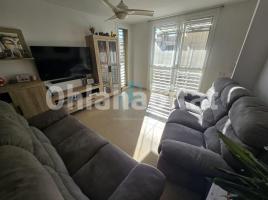 Pis, 122 m², prop de bus i tren, Calle Desprats
