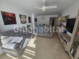 Pis, 122 m², prop de bus i tren, Calle Desprats