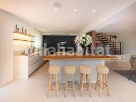 Houses (villa / tower), 572 m²