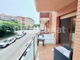 Flat, 149 m², near bus and train, almost new, Calle de les Roses