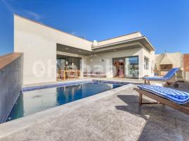 Casa (xalet / torre), 477 m², seminou, Calle Vilafant, 15