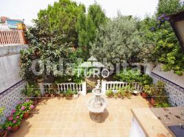 Casa (unifamiliar aislada), 240 m², Zona