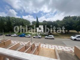 Casa (unifamiliar adosada), 217 m², seminuevo, Zona