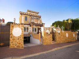 Casa (unifamiliar aislada), 280 m², seminuevo, Calle Monte