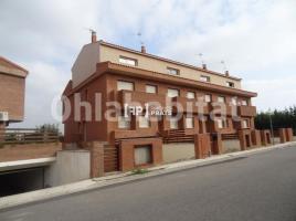 Propiedad vertical, 903 m², Zona