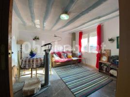Casa (unifamiliar adossada), 324 m², Zona