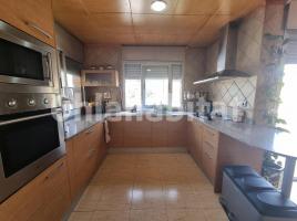 Casa (chalet / torre), 306 m², seminuevo