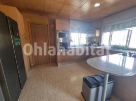 Casa (chalet / torre), 306 m², seminuevo