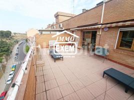 Alquiler ático, 110 m², cerca de bus y tren