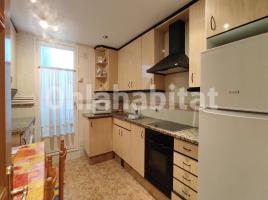 Pis, 75 m², près de bus et de train, Calle de Sant Quinti, 33