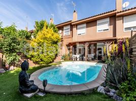 Casa (unifamiliar adosada), 205 m²